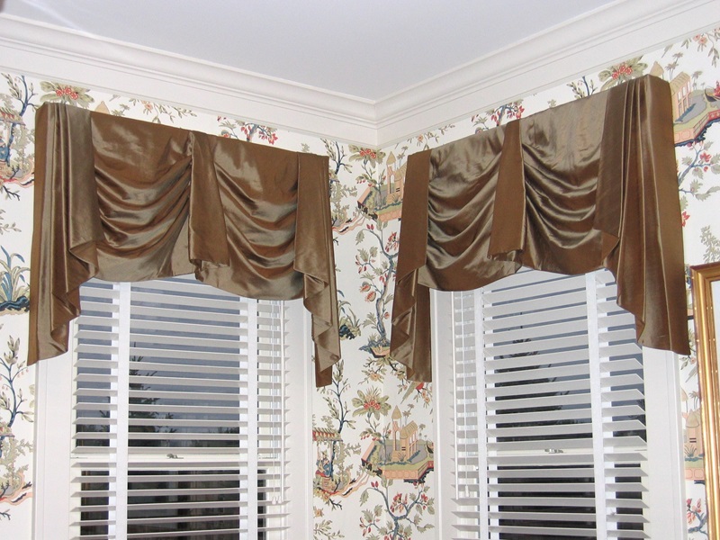 Beautiful formal corner swags and bells