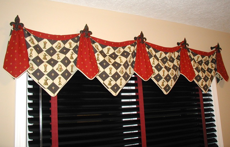 Hunter Douglas 2" Aluminum Blinds with decorative tape